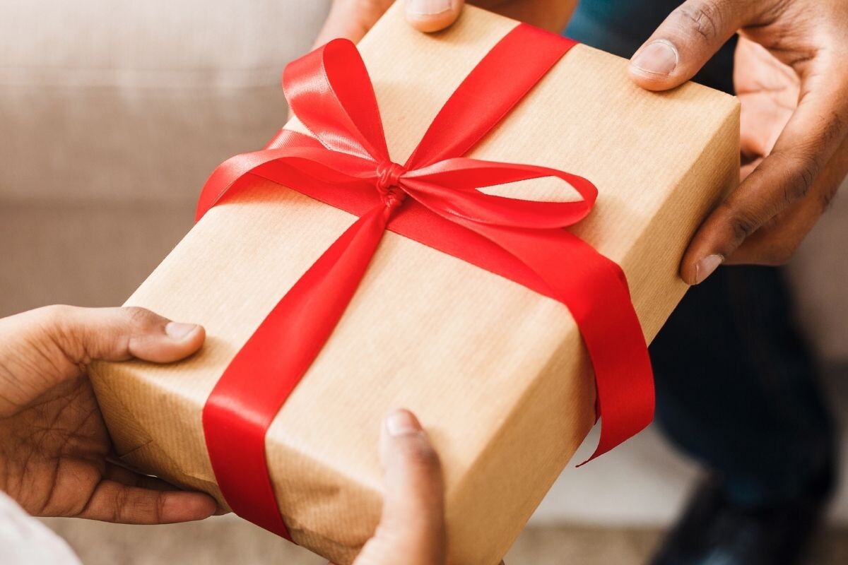 Ev Hediyesi Fikirleri, Yeni Ev Hediyesi Ne Alınır?